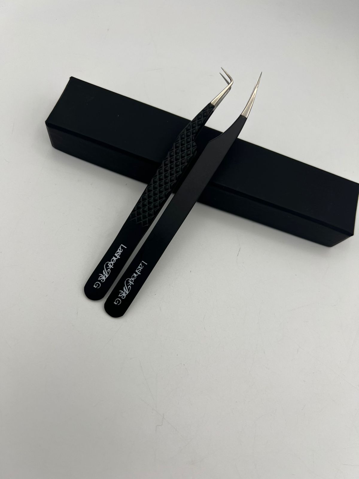 Isolation Tweezer
